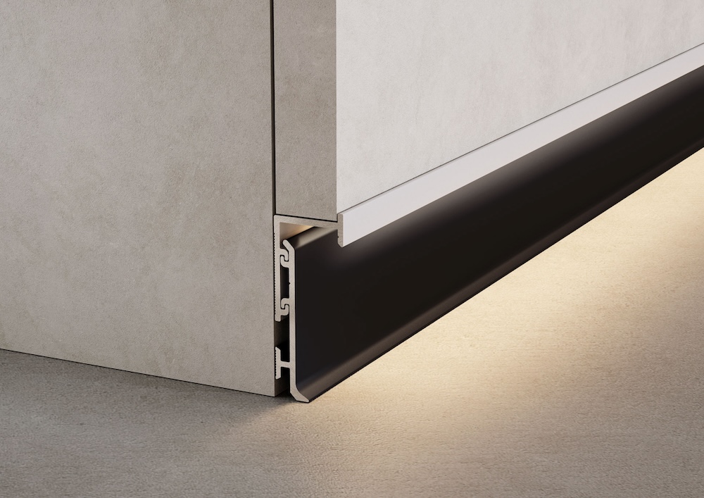 Plinta retrasa neagra Novorodapie Eclipse Shadow